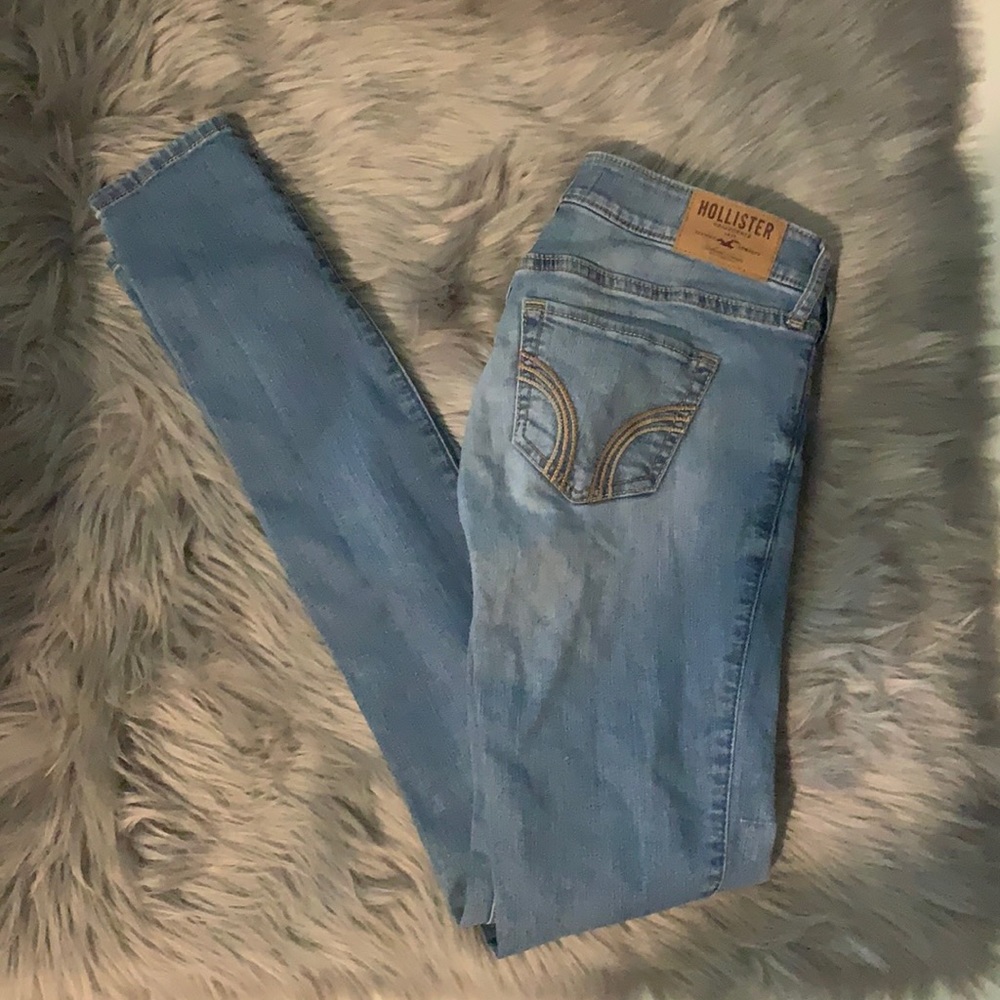 Hollister light wash skinny jeans